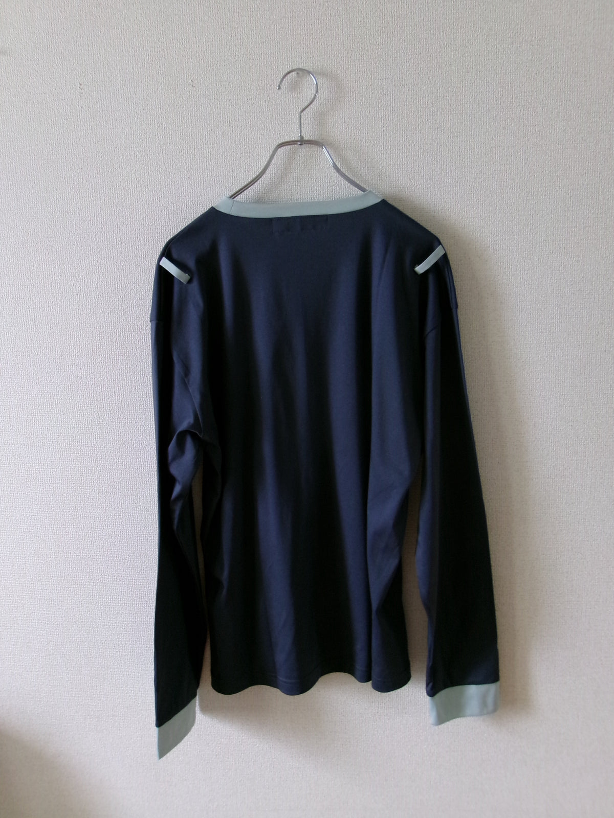 Hang Long Sleeve